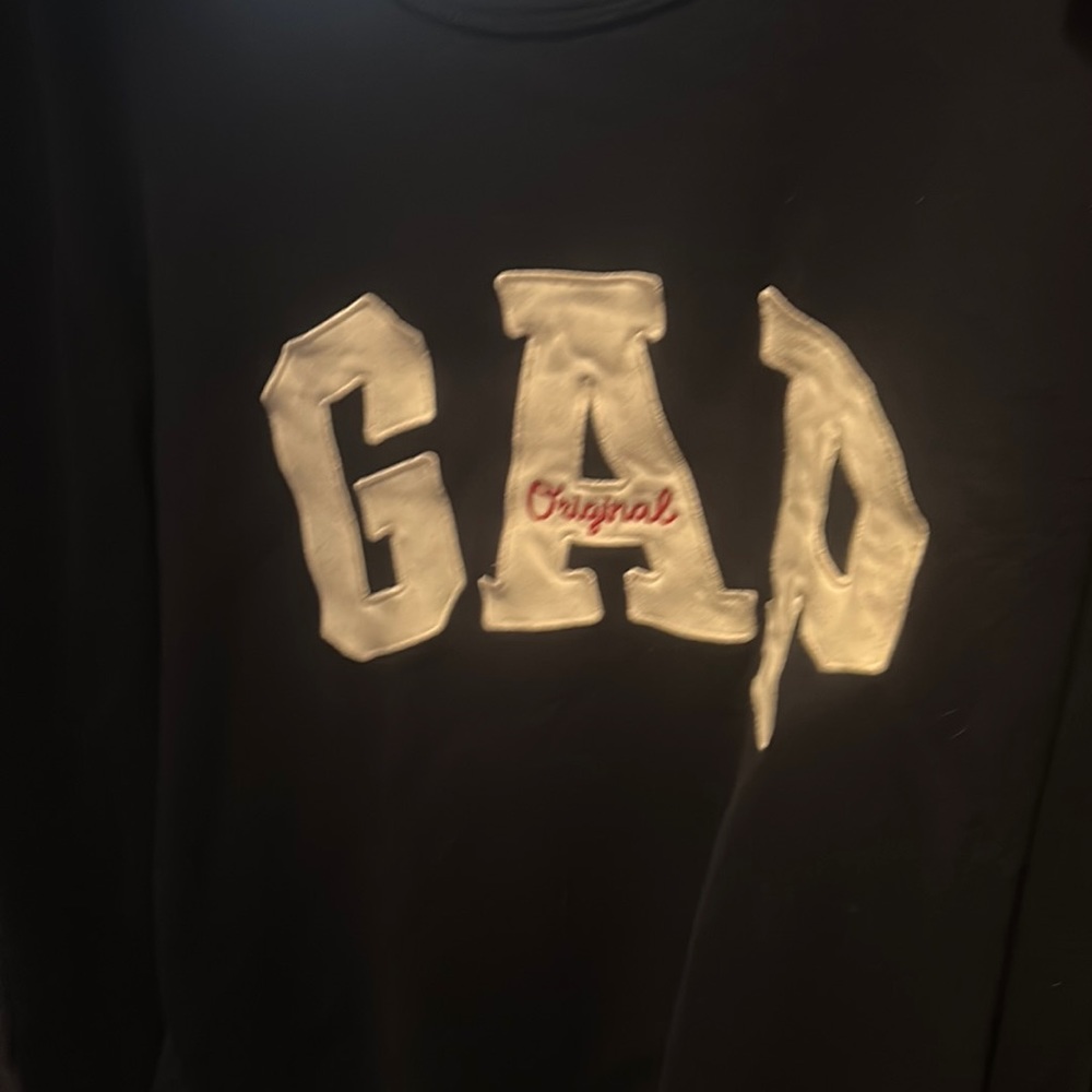 GAP sweatshirt